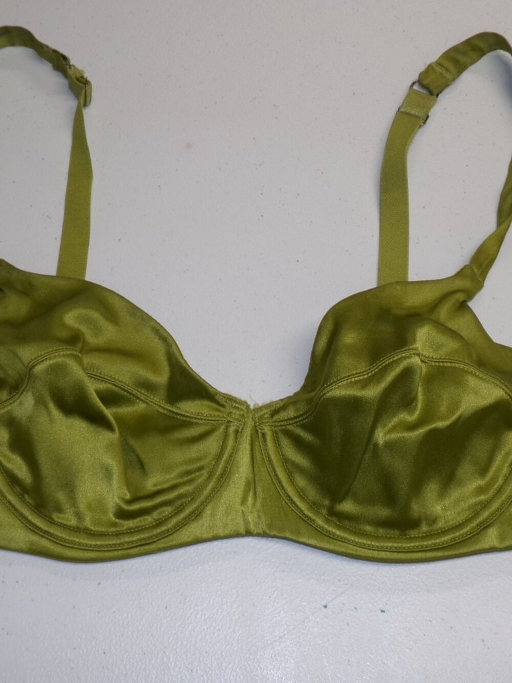 Victoria's Secret Second Skin Satin Demi GREEN Button Accent Bra sz 34B